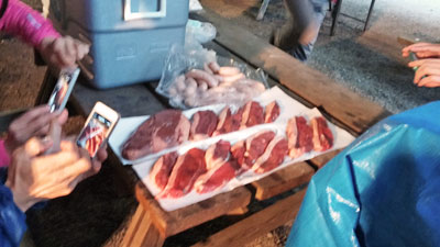 バーベキューの肉