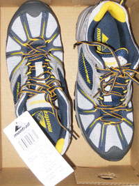 トレイルシューズ